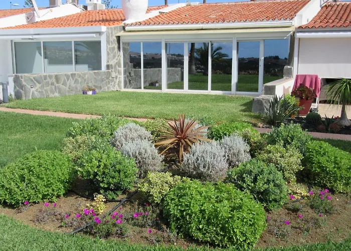 Villa In Duna Golf